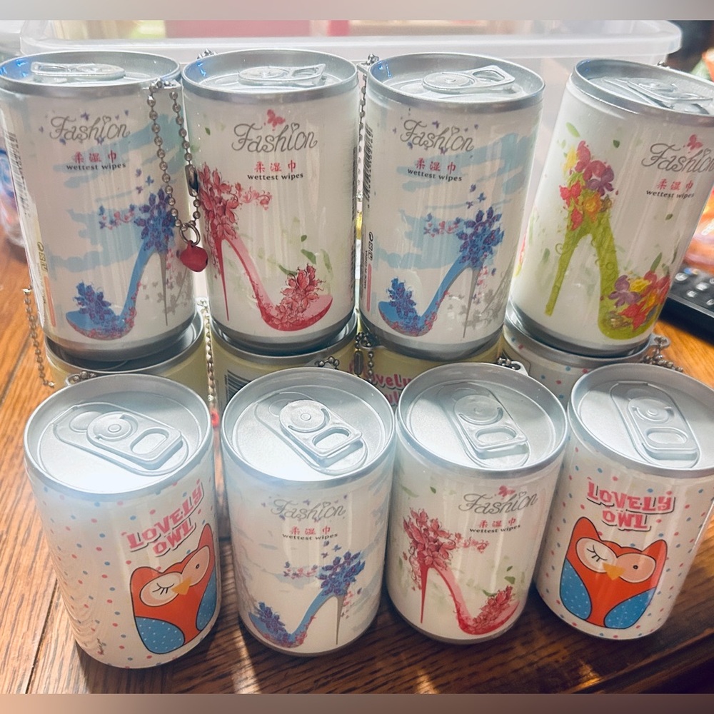 Bundle of 13 Pop Top Can Mini Wet Wipes  Key Chain Bag Charm NEW 🚴🧘🏼‍♂️